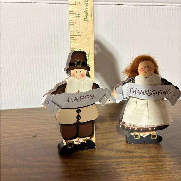 Thanksgiving wooden pilgrim set. See measures in pics CUTE! - Picture 3 of 7
